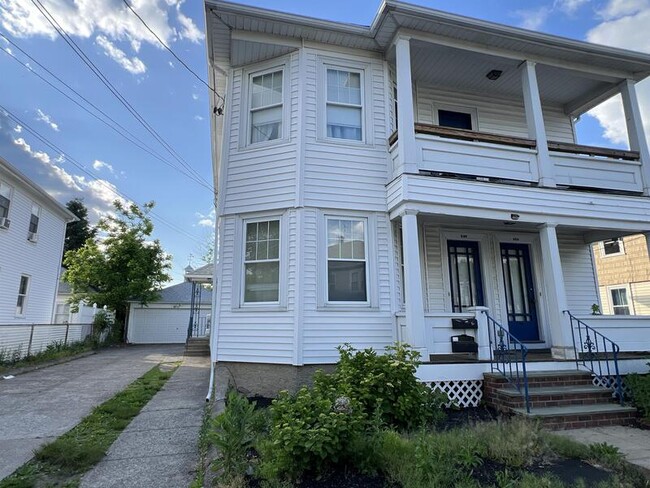 Building Photo - 532 Cottage Street - 1