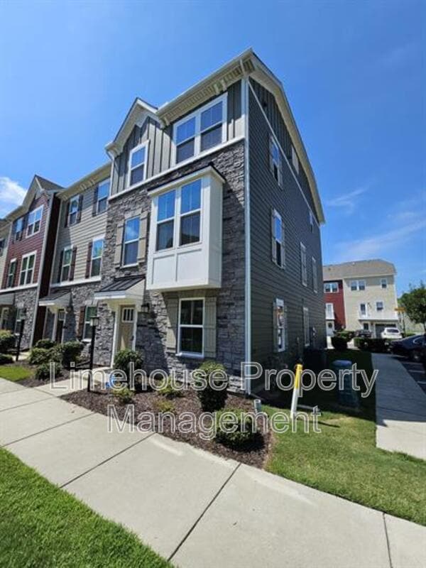 Photo - 1738 Foremast Loop Apartment