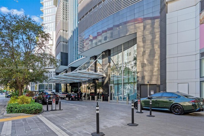 Foto del edificio - 851 NE 1st Ave