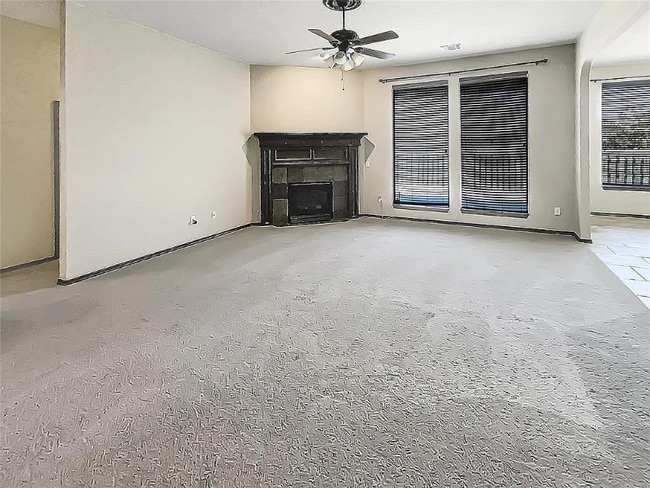 Foto del edificio - 9400 Shallow Lake Ct