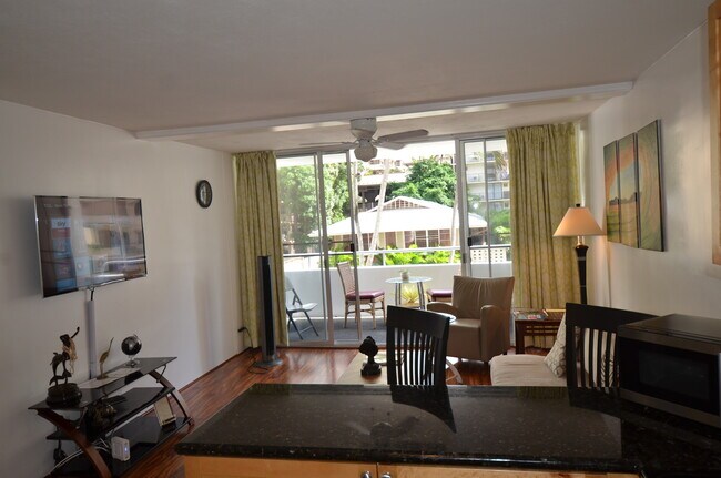 Living roomm - 430 Kaiolu St