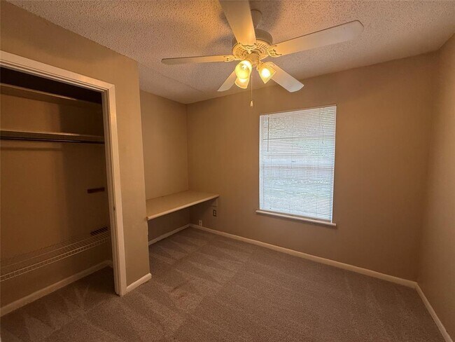 Foto del edificio - 1510 Glen Burnie Dr