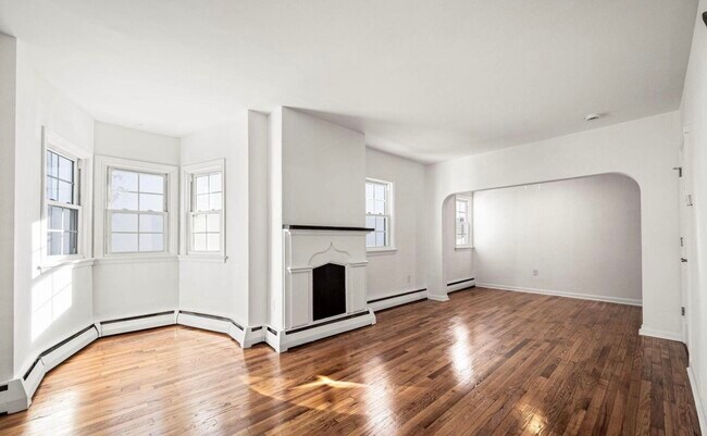 Building Photo - 228 Church St