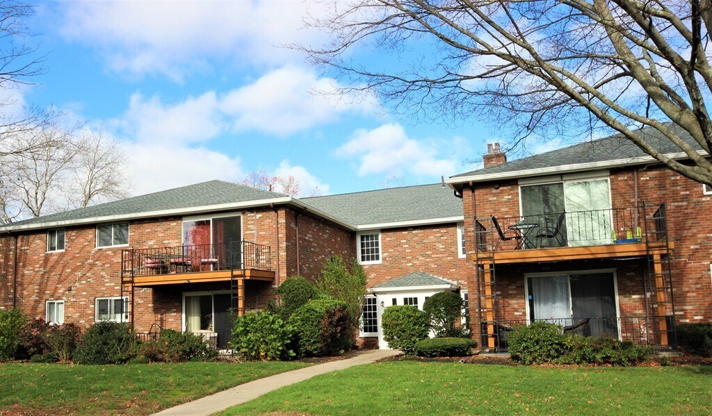 65 Fountain Ln Unit 6, Weymouth, MA 02190 Condo for Rent in Weymouth