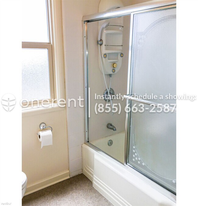 Building Photo - 1 br, 1 bath Apartment - 830 Broadway Apt A -