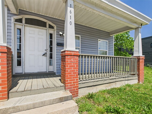 Building Photo - 1610 N 28th St