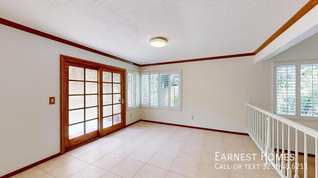 Foto del edificio - 7814 Woodhall Ave