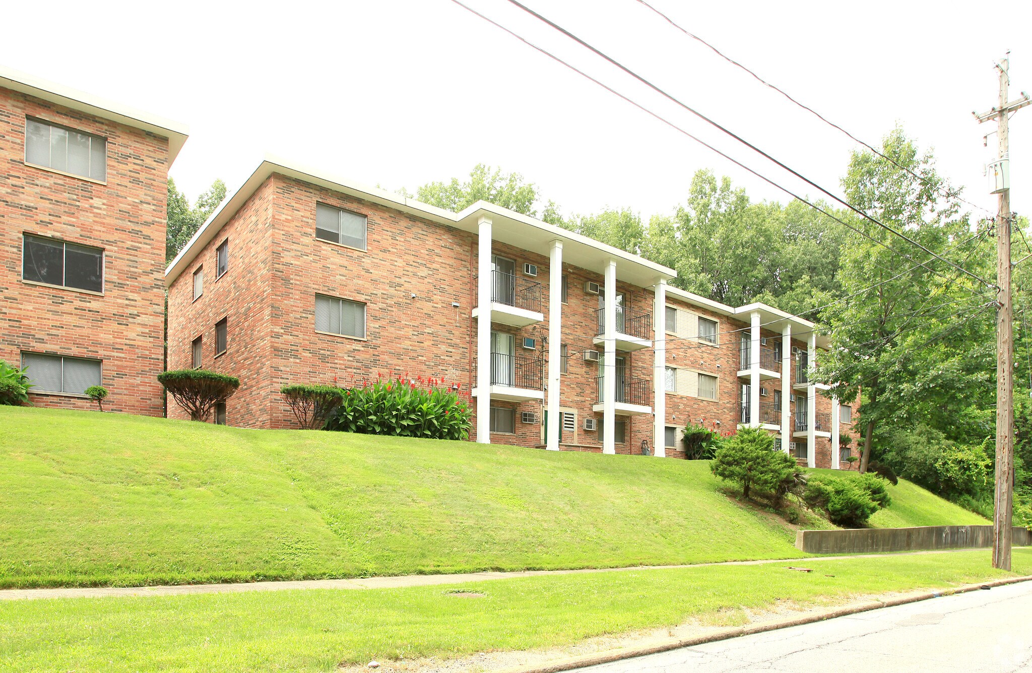 Garfield Club Apartments – photo 4