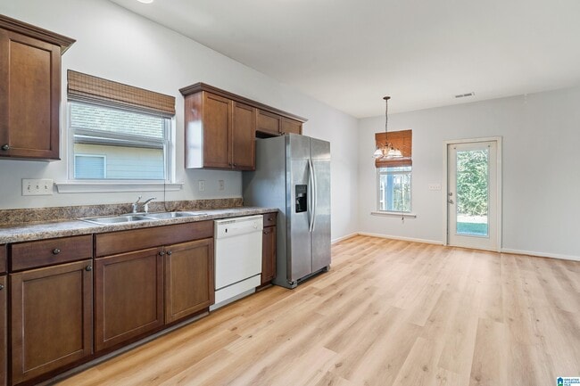 Building Photo - 2118 Adkins Pl