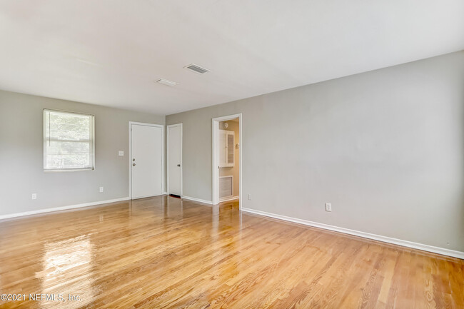 Building Photo - 2720 Belfort Rd