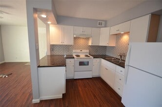 Building Photo - 5008 W Wind Trail