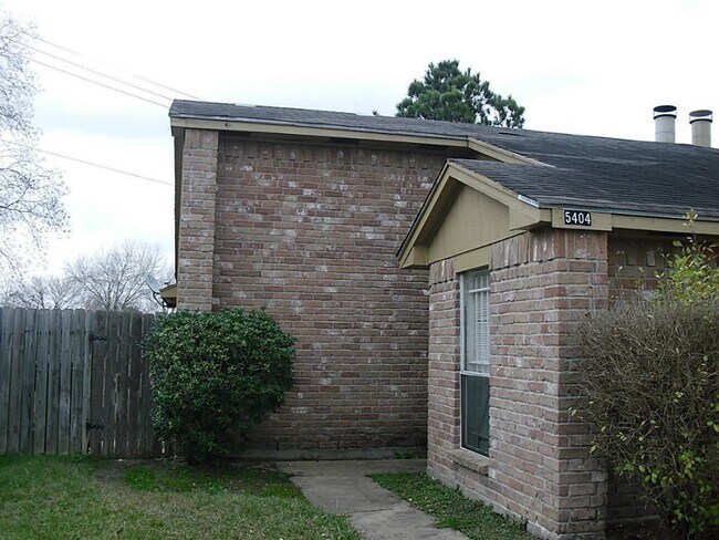 Foto del edificio - 5404 Ridgemont Pl
