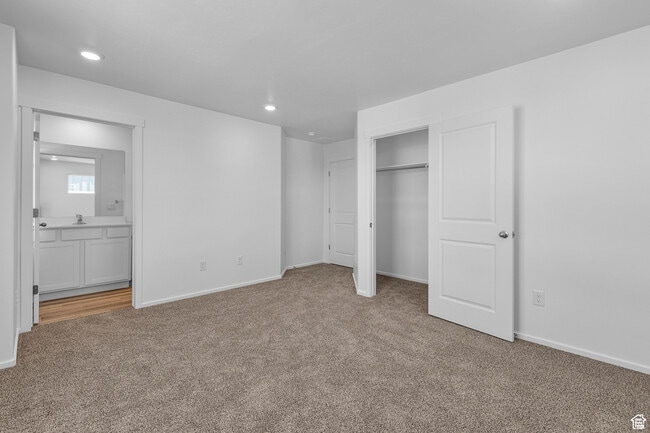 Building Photo - 382 S 1130 W