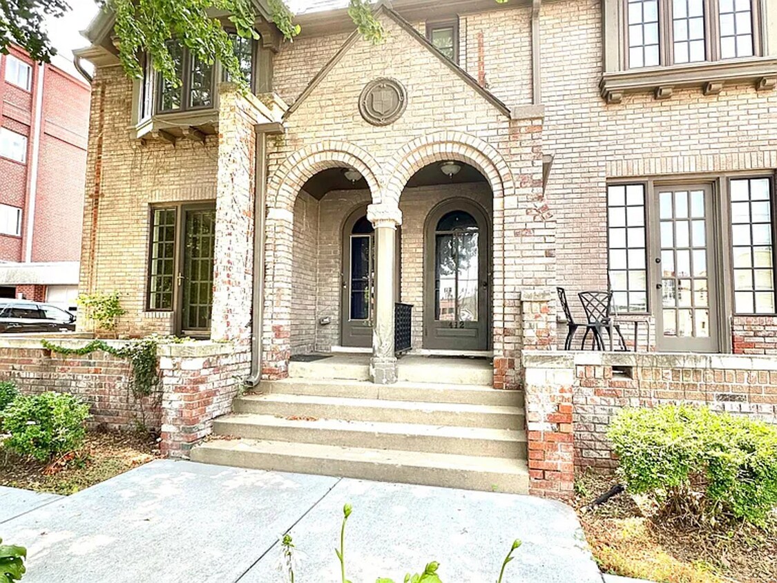 Foto principal - 414 S 40th St