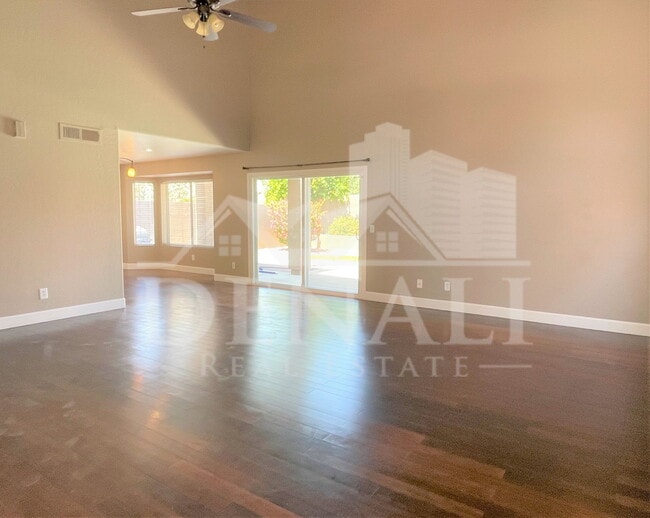 Building Photo - 3602 E Windmere Dr