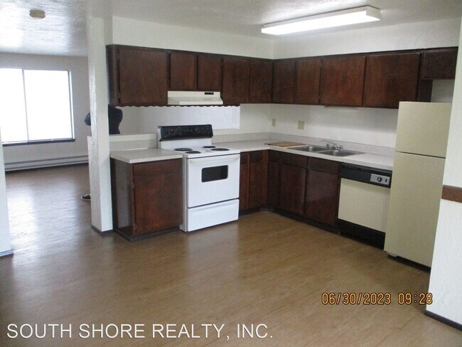 Building Photo - 2 br, 1.5 bath House - 1123 RUBY CT.