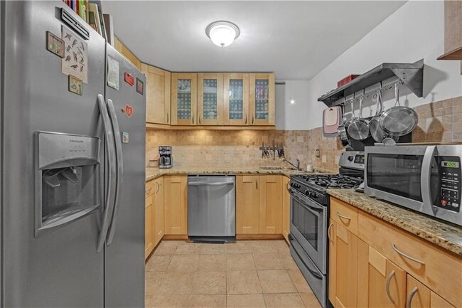 Building Photo - 108 W 130th St