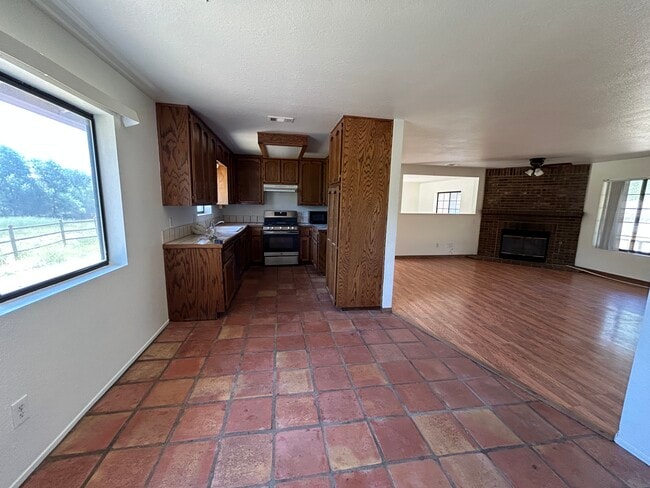 Building Photo - 24450 Mccray Ct
