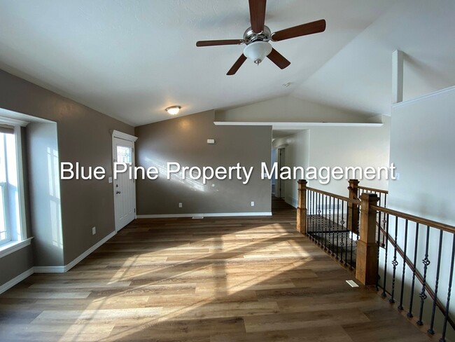 Building Photo - 3865 Cobalt Dr
