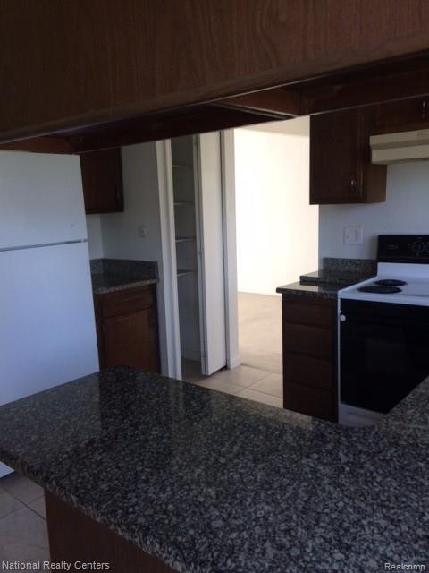 Building Photo - 22743 Cranbrooke Dr