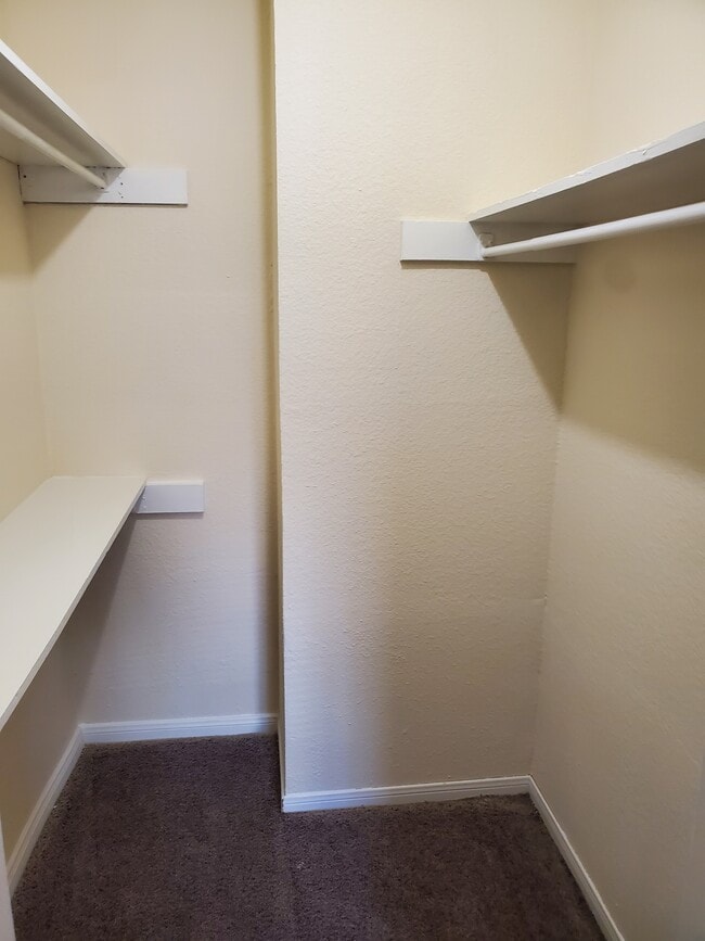 Turtle Creek Apartments at 2800 W T C Jester Blvd Houston, TX