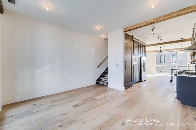 Building Photo - 774 Girard St NW