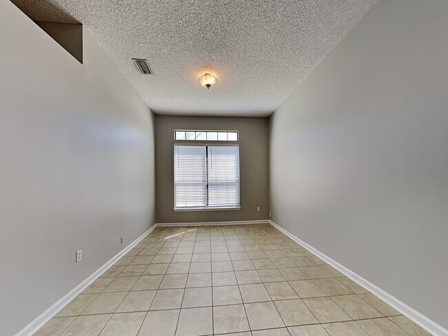 Foto del edificio - 2544 Watermill Dr