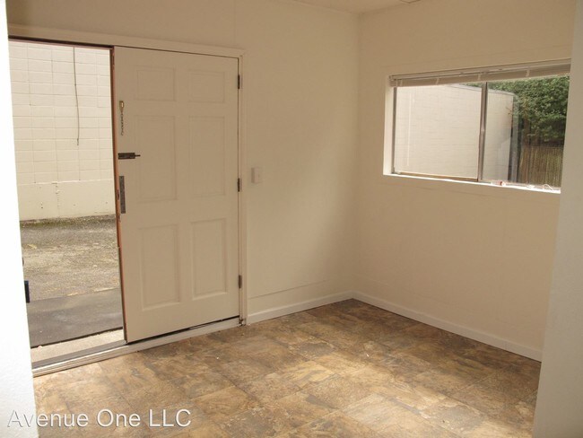 Building Photo - 145 SW 156th St