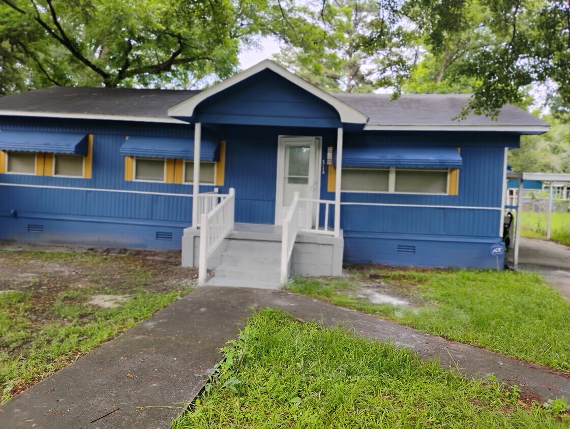 Foto principal - 314 S 2nd St