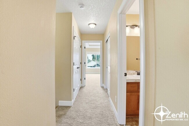 Foto del edificio - 3512 NE 80th St