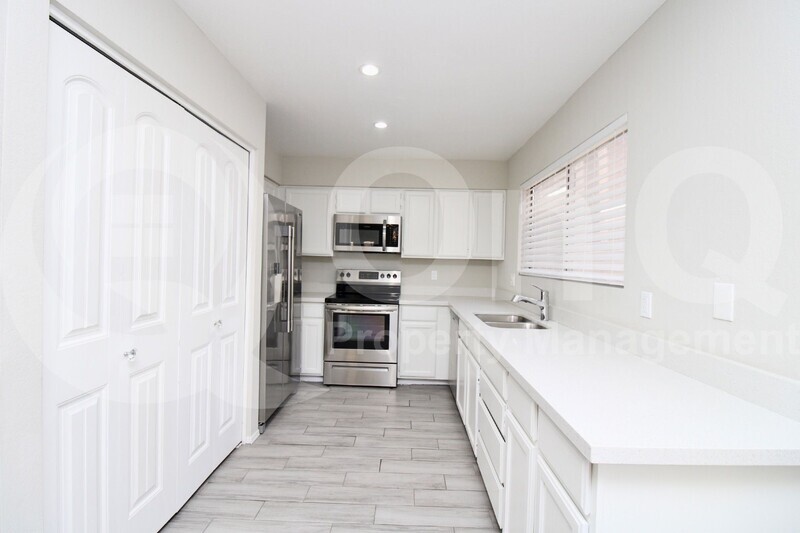 Primary Photo - 11208 N 109th Way