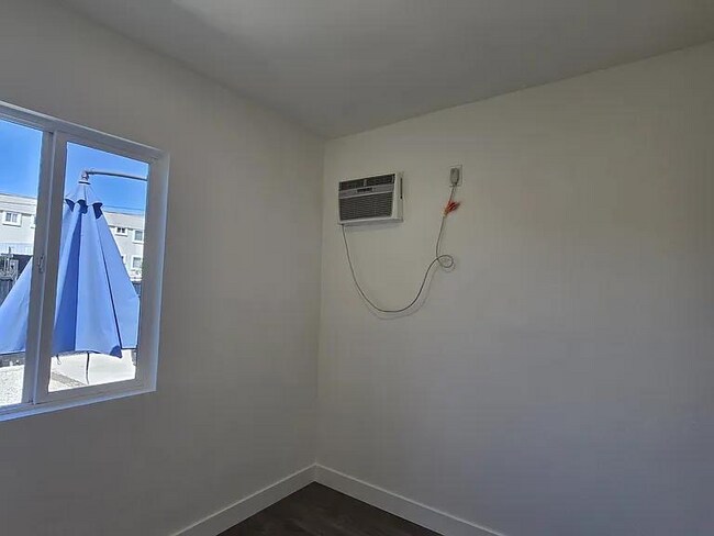 Foto del edificio - 5710 Vineland Ave