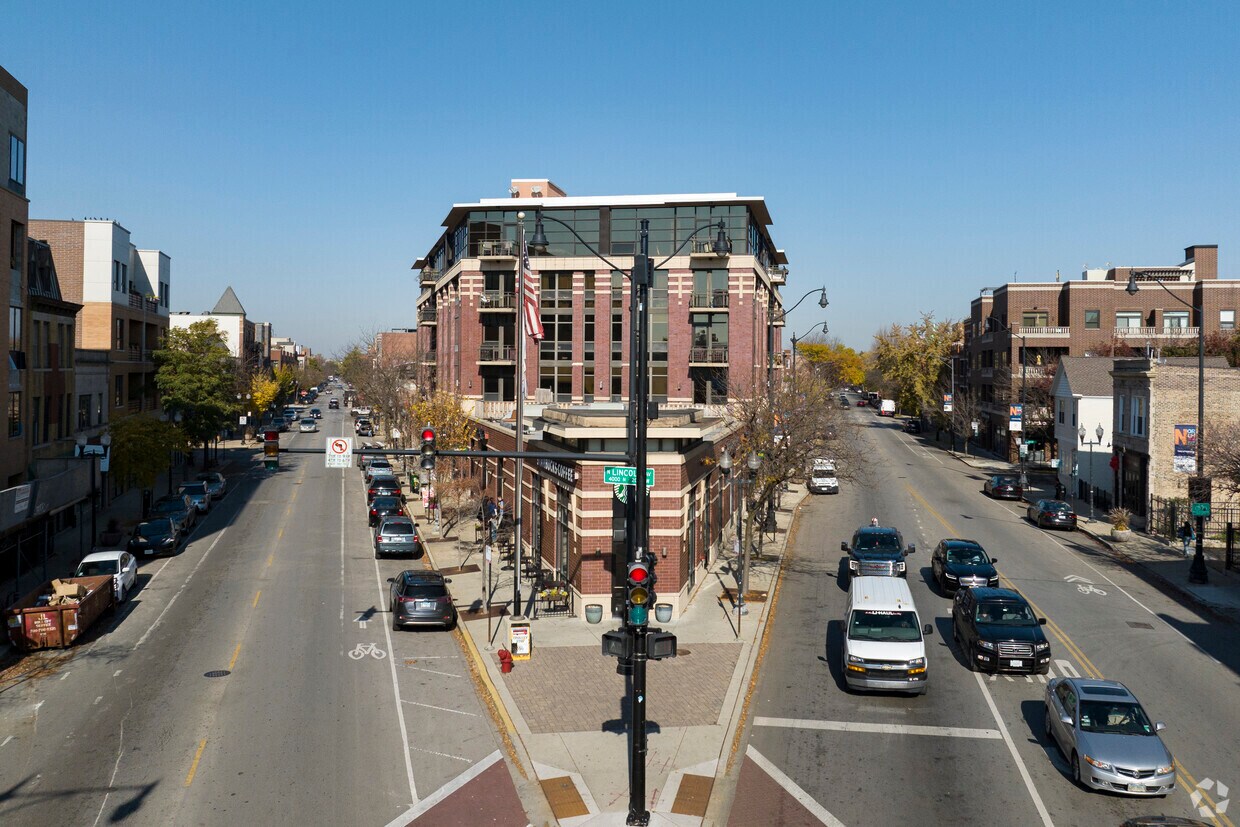 Primary Photo - 4001-4037 Lincoln Ave