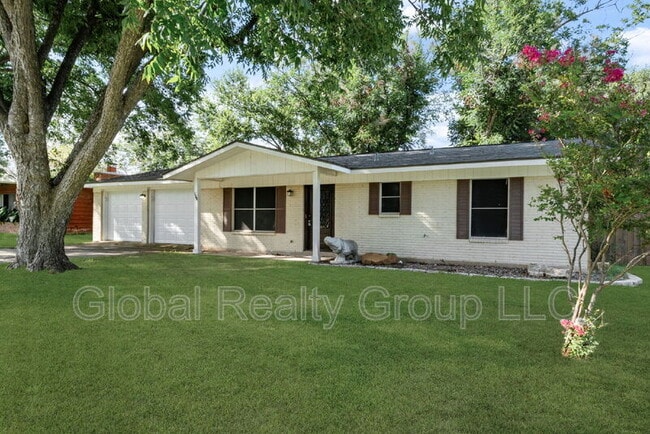 Building Photo - 138 Bobolink Dr