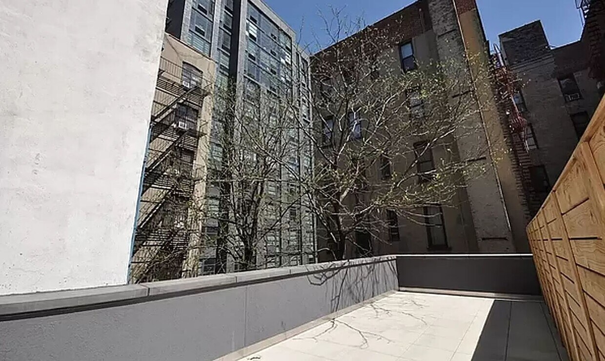 164 Attorney Street Room for Rent in New York, NY