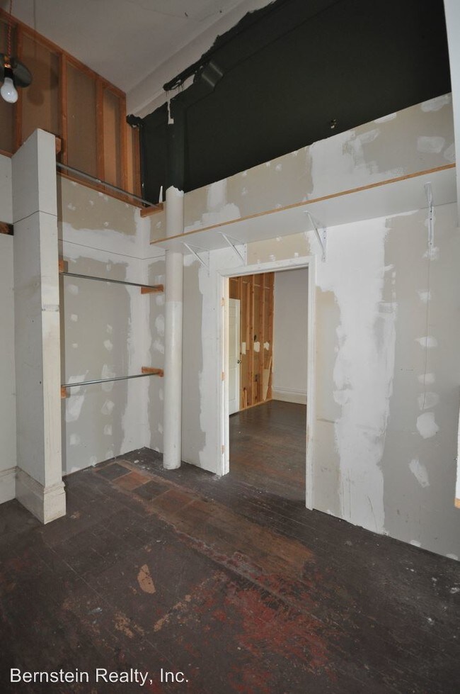 Building Photo - 1475 Haight St