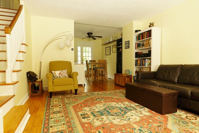 Foto del edificio - 4815 27th Rd S