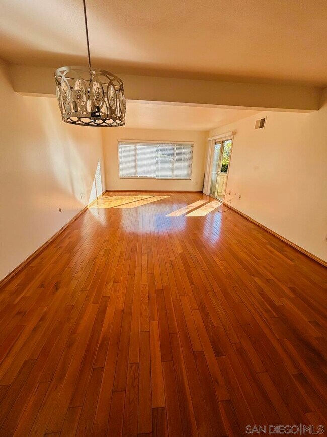 Foto del edificio - 6808 Hyde Park Dr