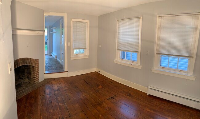 Foto del edificio - 223 W Barnard St