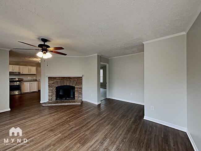 Building Photo - 2208 Shalimar Dr