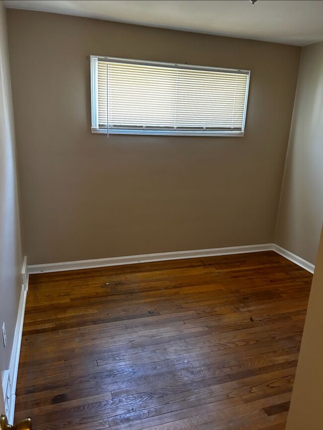 Building Photo - 19427 NORBORNE, REDFORD - AVAILABLE FOR LEASE