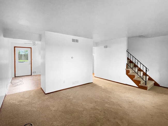 Building Photo - 1326 Hassler St