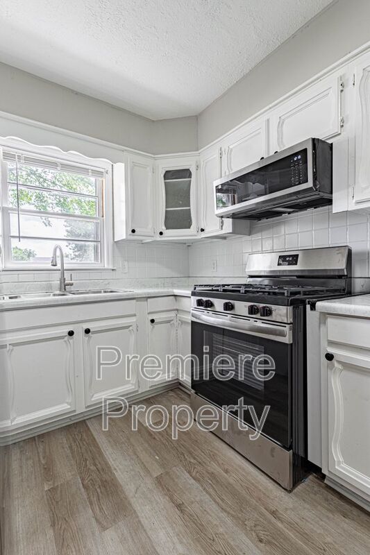 Foto del edificio - 5504 E 101st St