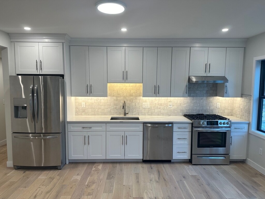 Foto principal - 67 Faywood Ave