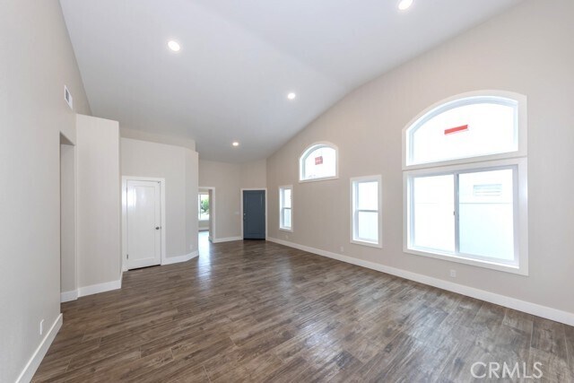 Building Photo - 933 S Dylan Way
