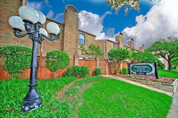 Building Photo - 9850 Pagewood Ln