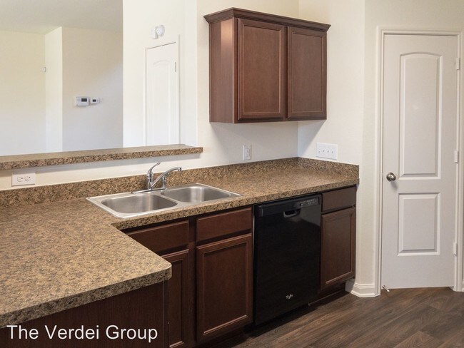 Building Photo - 4 br, 2.5 bath House - 14307 Bridgeview Ln
