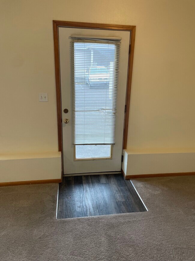 303 Elwood Ct, Bellingham, WA 98225 Apartments in Bellingham, WA