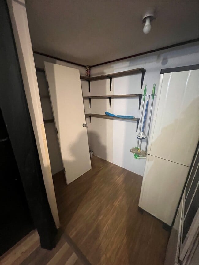 Foto del edificio - 11384 Oakwood Dr