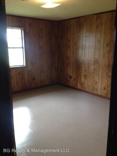 Building Photo - 3 br, 1.5 bath House - 2605 Brenda Drive